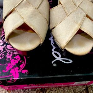 Slightly worn Beige strapped wedges